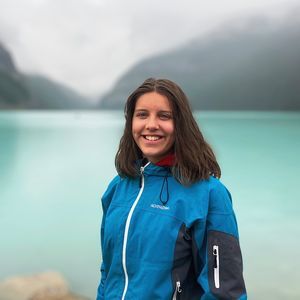 Meet your Posher, Jaqueline julia